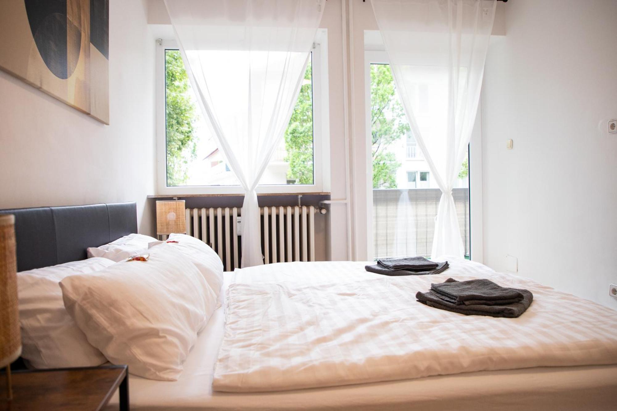 Me Living Bad Pyrmont Innenstadt 10 Meter Balkon Exterior foto